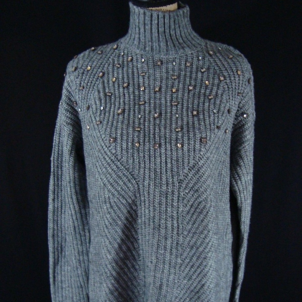 **NWOT Lane Bryant Turtle Neck Embellished